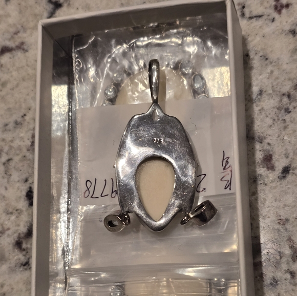 Bali Silver Pendant Necklace with Aquamarine Stones - Picture 13 of 14